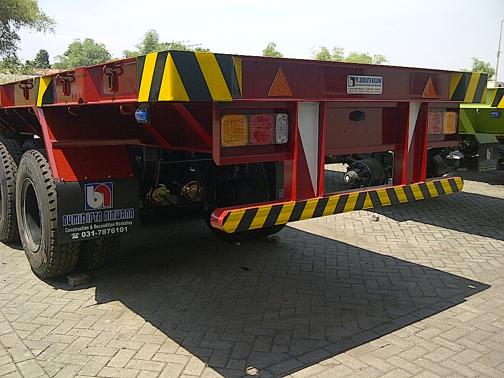 Jasa Pembuatan Ekor Trailer 40 Feet Lantai Murah PT. Bumidipta Nirwana